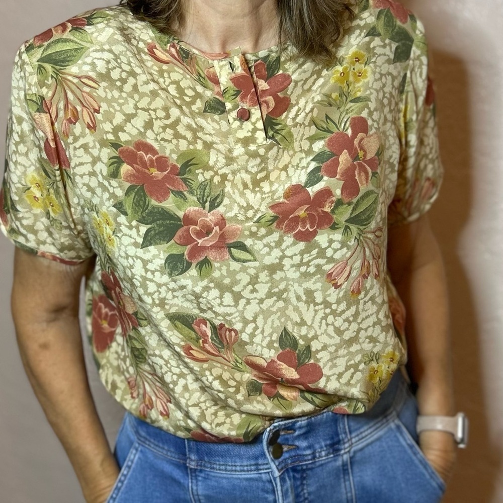 QUO 100% Silk Floral Top in Red, Yellow, and Cream